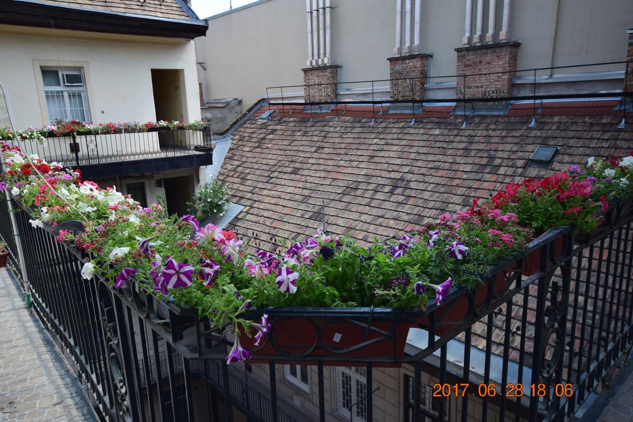 Eitans Guesthouse Budapest Eksteriør bilde
